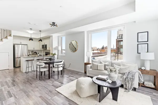 1460 Whites RD #401, Pickering, ON L1V 0E8