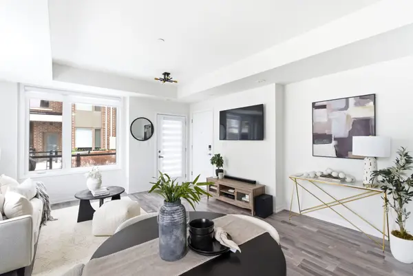 1460 Whites RD #401, Pickering, ON L1V 0E8