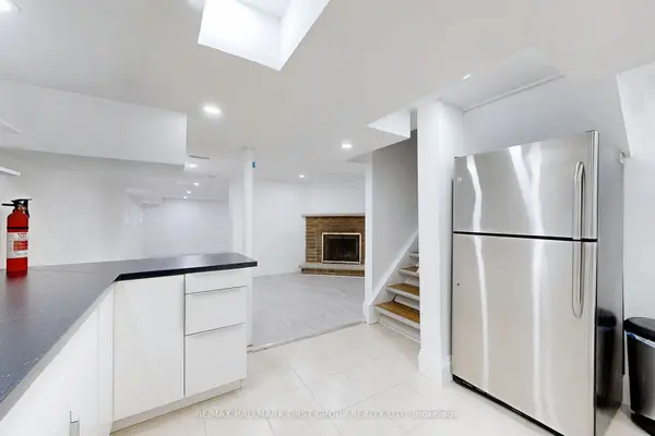 1 Bramwell DR, Ajax, ON L1S 5L1