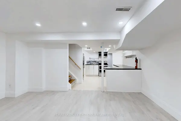 1 Bramwell DR, Ajax, ON L1S 5L1