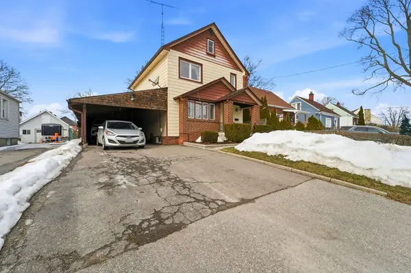 30 Thomas ST, Oshawa, ON L1H 3W5