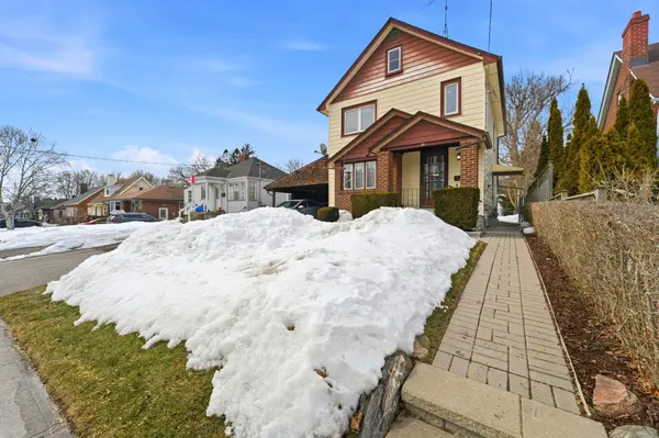 30 Thomas ST, Oshawa, ON L1H 3W5