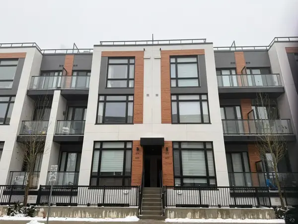 2 Steckley House LN #924, Richmond Hill, ON L4S 0N4