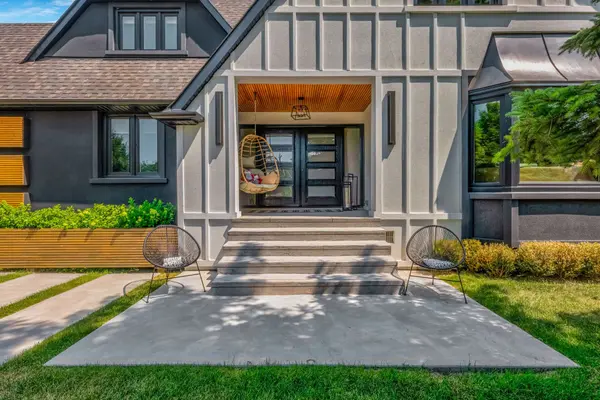 17 Chamberlain CT, King, ON L0G 1N0