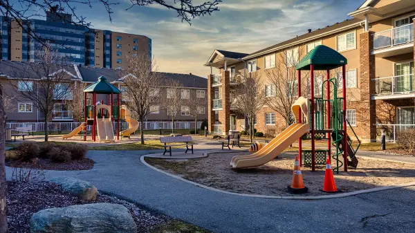 39 Coulter ST #25, Barrie, ON L4N 6L9