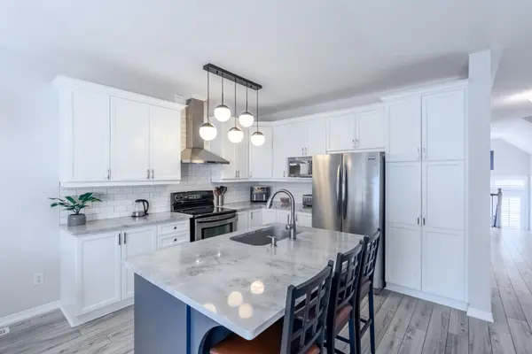 4680 Mcleod RD, Burlington, ON L7M 0K6