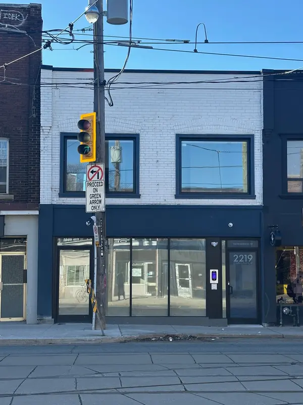 2219 Dundas ST W, Toronto W01, ON M6R 1X6