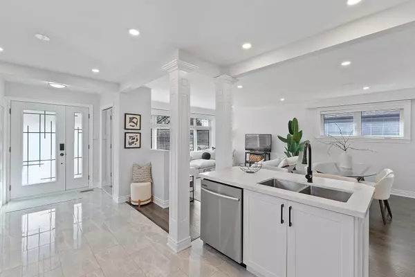 Toronto W09, ON M9R 3R6,39 Hobden PL