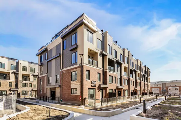 3415 Ridgeway DR #16, Mississauga, ON L5L 0B9