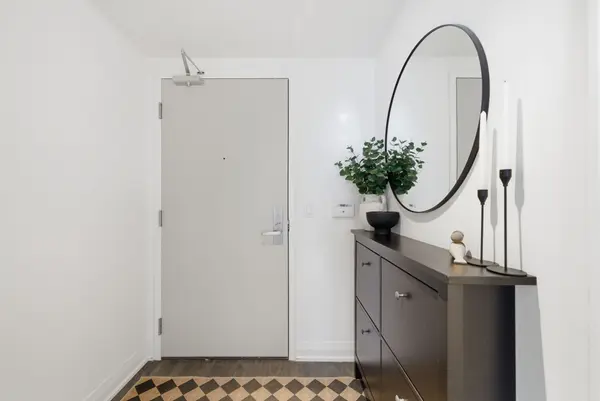 30 Gibbs RD #1907, Toronto W08, ON M9B 0E4