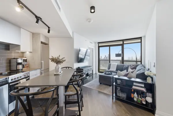 30 Gibbs RD #1907, Toronto W08, ON M9B 0E4