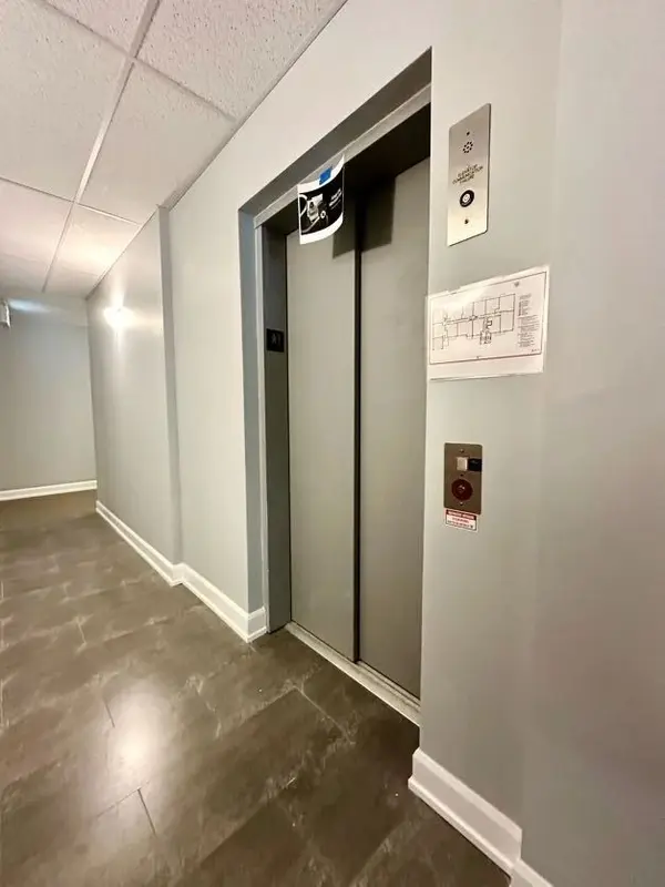 2396 Cleroux CRES #209, Blackburn Hamlet, ON K1W 1A2