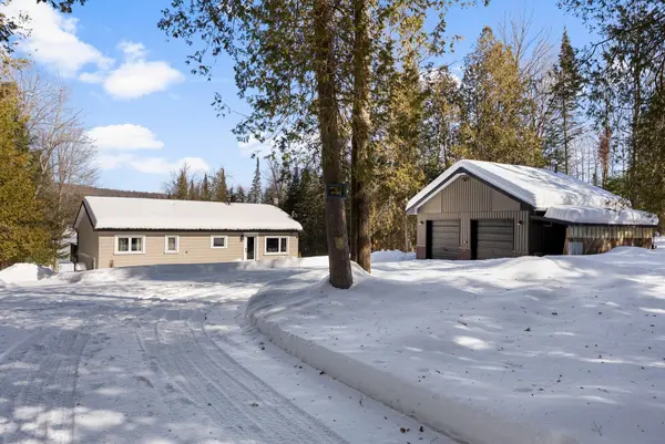 1478 Kamaniskeg Lk RD, Hastings Highlands, ON K0J 1L0