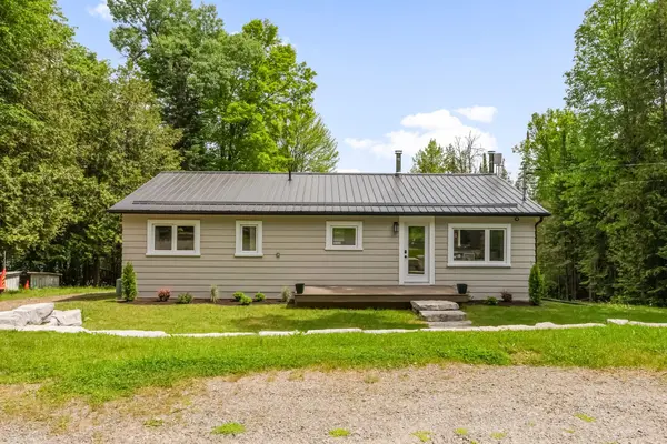 1478 Kamaniskeg Lk RD, Hastings Highlands, ON K0J 1L0