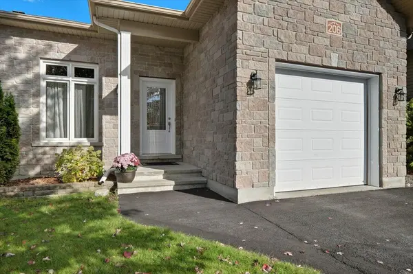 206 Trillium CIR, Alfred And Plantagenet, ON K0A 3K0