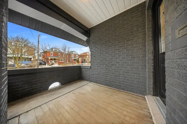 35 Stirling AVE N, Kitchener, ON N2H 3G4