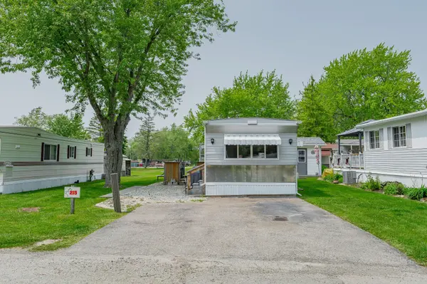 580 Beaver Creek RD #215, Waterloo, ON N2J 3Z4