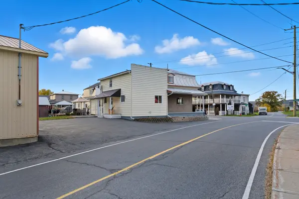 2110 Lajoie ST, Alfred And Plantagenet, ON K0B 1J0