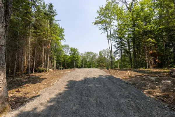 2212 Aspdin RD, Huntsville, ON P0B 1M0