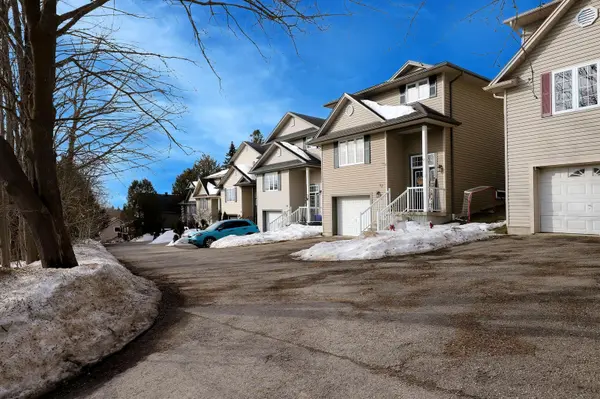 52 Crozier ST, East Luther Grand Valley, ON L9W 5N6