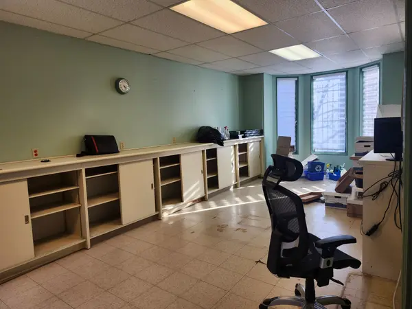 479 Main ST E, Hamilton, ON L8N 1K1