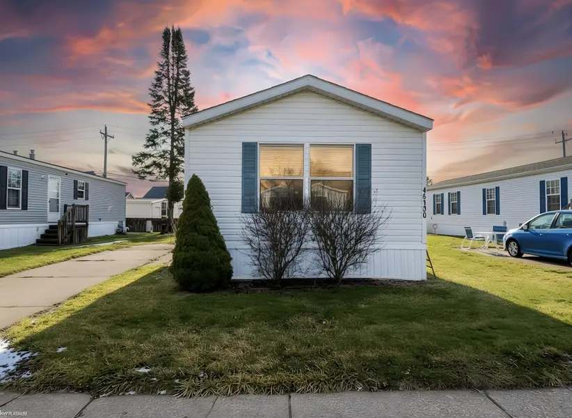 45130 Sheri DR, Sterling Heights, MI 48044