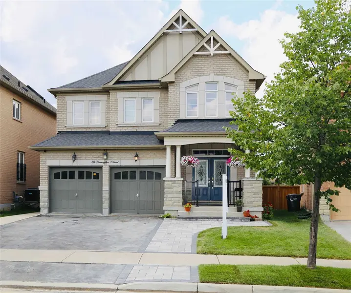 38 Riverglen ST, Brampton, ON L6P 3C1
