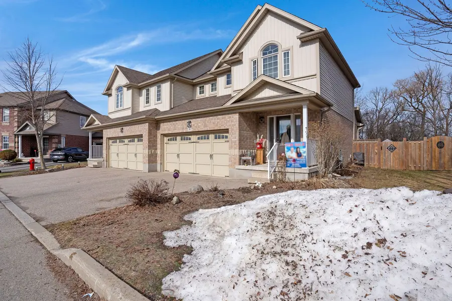 214 Snyder's RD E #4, Wilmot, ON N3A 0A6