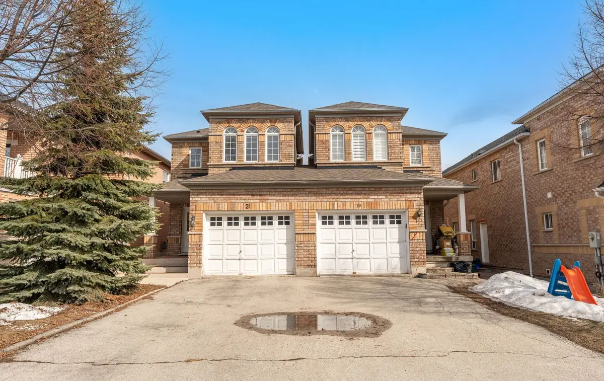 21 Casabel DR, Vaughan, ON L6A 3M5