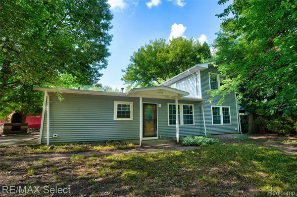 9353 Old Lee RD,  Green Oak Township,  MI 48116