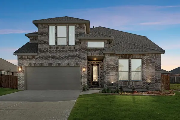 175 Creekside Drive, Sanger, TX 76266