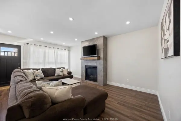 960 JANETTE, Windsor, ON N9A 5A1