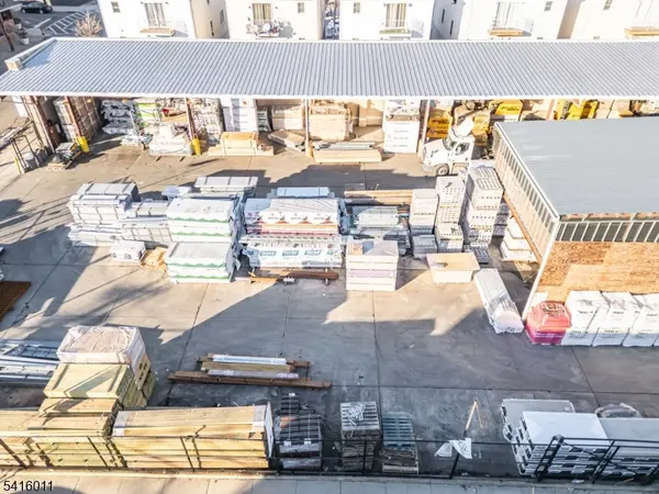 178 Miller St, Newark City, NJ 07114