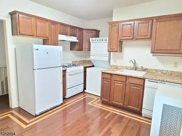 254 W Franklin St #2, Bound Brook Boro, NJ 08805