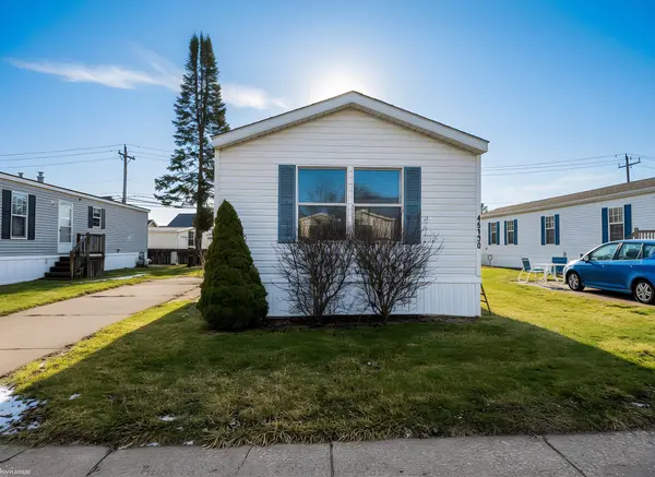 45130 Sheri DR, Sterling Heights, MI 48044