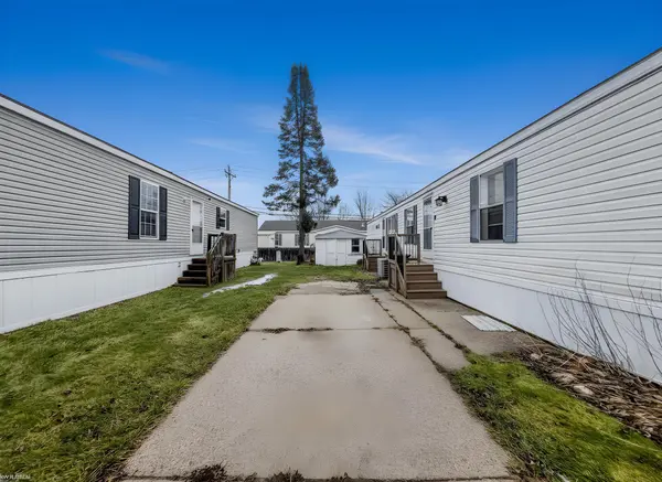 45130 Sheri DR, Sterling Heights, MI 48044