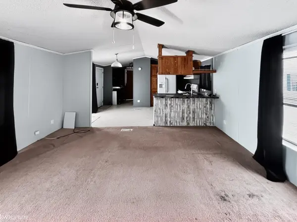 45130 Sheri DR, Sterling Heights, MI 48044