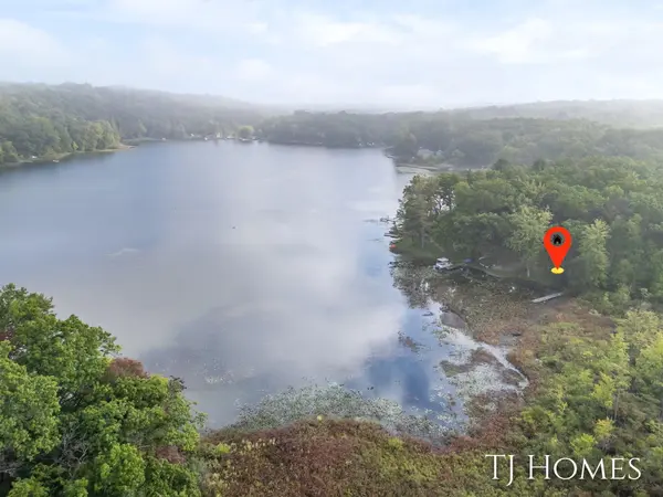 6048 Stewart Woods DR, Baltimore Twp, MI 49046