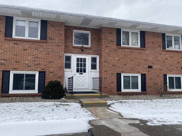 230 S State ST #15, Zeeland City, MI 49464