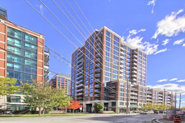 31 Tippett RD #1608,  Toronto C06,  ON M3H 0C8