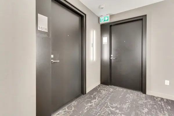 31 Tippett RD #1608, Toronto C06, ON M3H 0C8