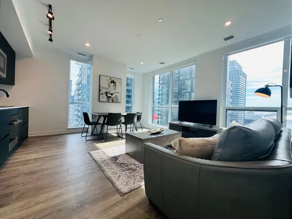 327 King ST W #2602, Toronto C01, ON M5V 0W7