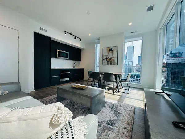 327 King ST W #2602, Toronto C01, ON M5V 0W7