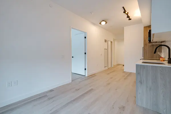 1635 Military TRL #336, Toronto E10, ON M1C 1B1