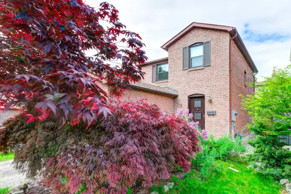 172 Radford DR, Ajax, ON L1T 2C2