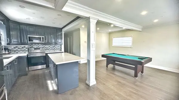 1018 Kennedy RD #Main Floor, Toronto E04, ON M1K 2E8