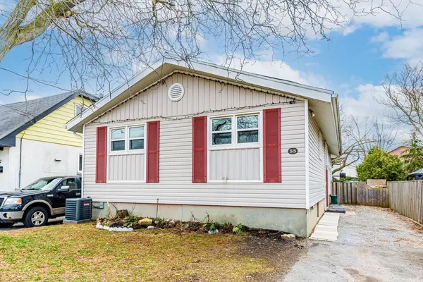 55 Glovers RD E, Oshawa, ON L1G 3Y1