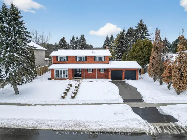 42 Blackforest DR, Richmond Hill, ON L4E 2N6