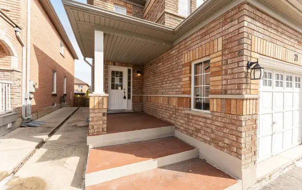 21 Casabel DR, Vaughan, ON L6A 3M5