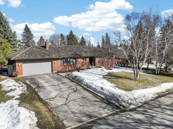 103 Curtis CRES, King, ON L7B 1C2